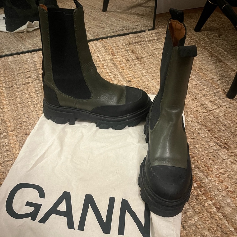 GANNI Mid Chelsea Boot